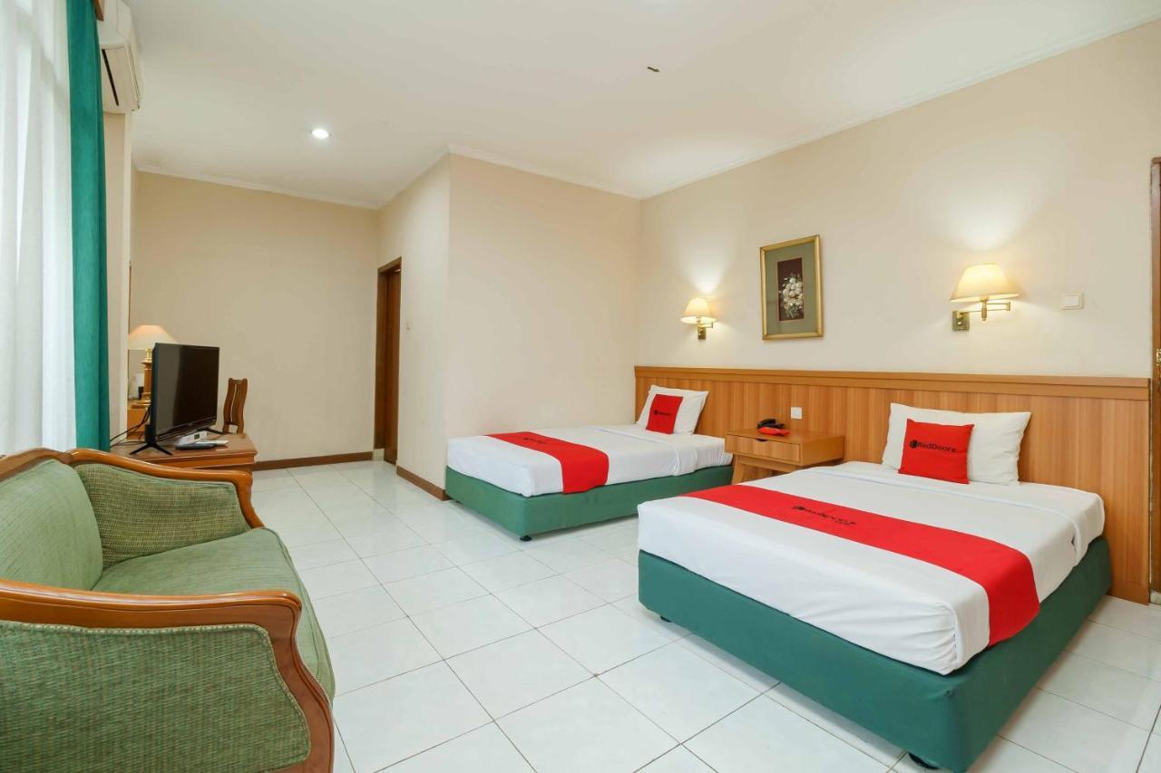 Reddoorz Plus Near Kemang Raya Jakarta Exteriér fotografie