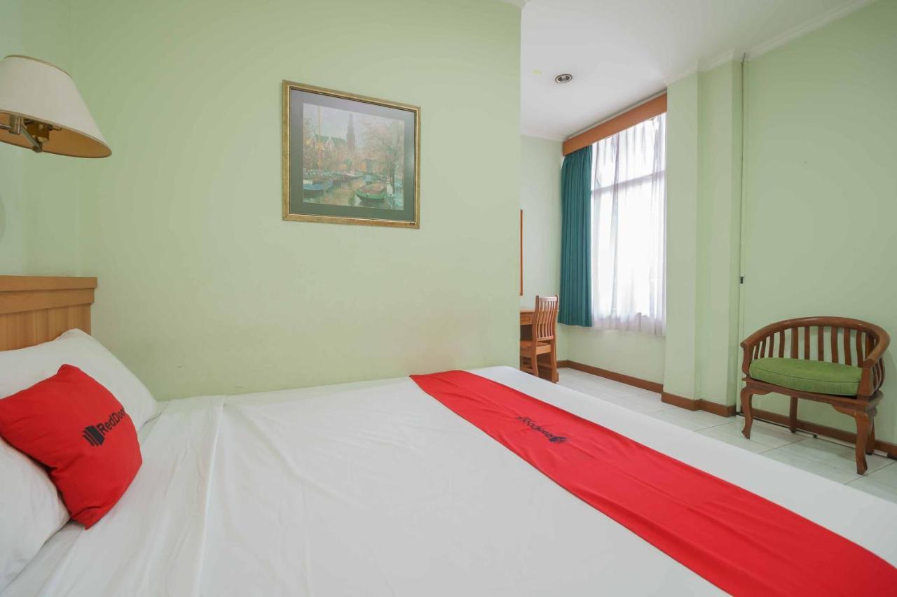 Reddoorz Plus Near Kemang Raya Jakarta Exteriér fotografie