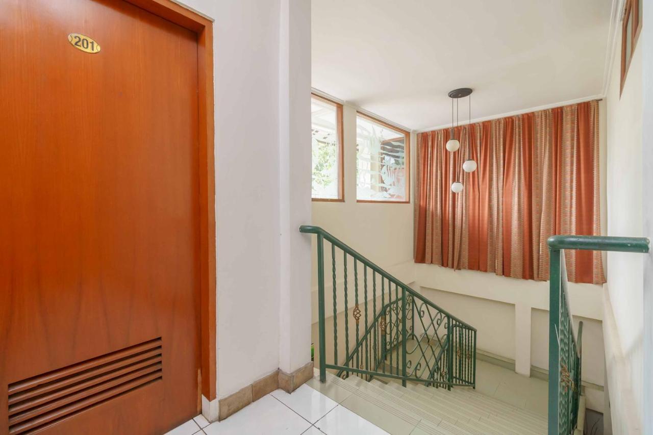 Reddoorz Plus Near Kemang Raya Jakarta Exteriér fotografie
