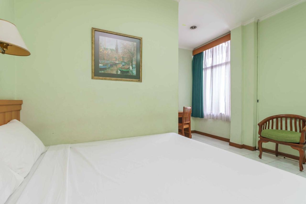Reddoorz Plus Near Kemang Raya Jakarta Exteriér fotografie