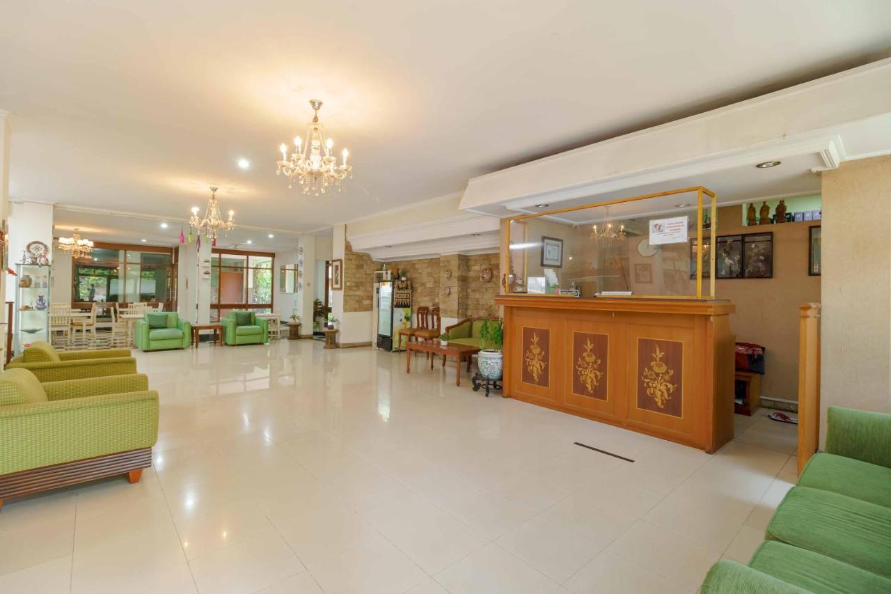 Reddoorz Plus Near Kemang Raya Jakarta Exteriér fotografie