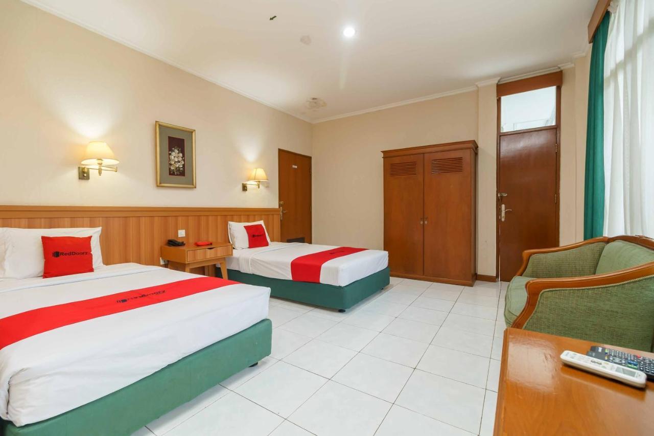 Reddoorz Plus Near Kemang Raya Jakarta Exteriér fotografie
