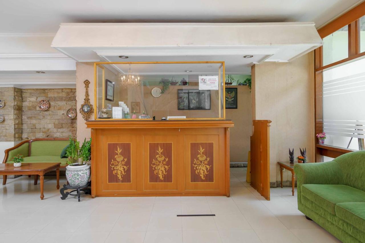 Reddoorz Plus Near Kemang Raya Jakarta Exteriér fotografie