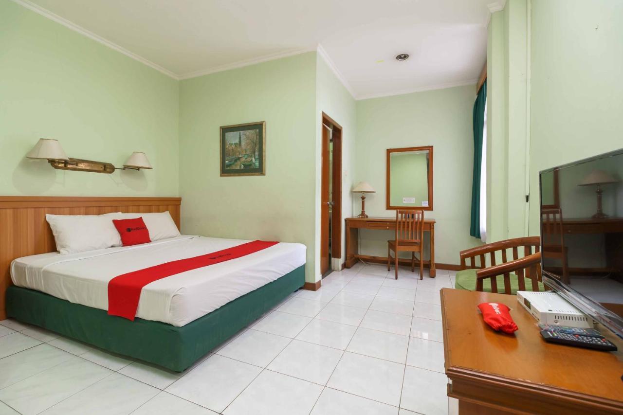 Reddoorz Plus Near Kemang Raya Jakarta Exteriér fotografie